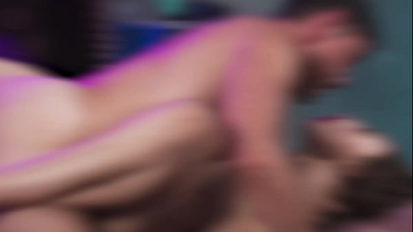 ADULTMOBILE – Was gibt es Besseres als ein Geburtstagsgeschenk für Ihre schöne Freundin, als eine sinnliche lesbische Massage zu schenken?