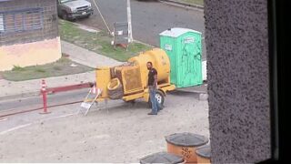 Muskelprotz will im Doggy-Style gefickt werden